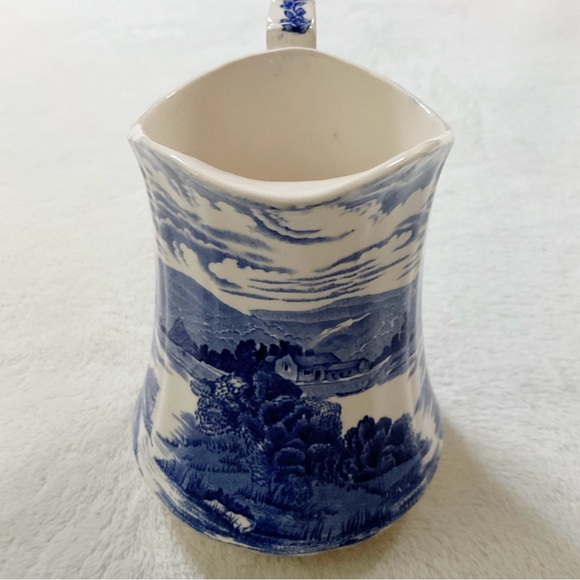 Alfred Meakin “Tintern” Blue White Transferware Pitcher England 1950s 28oz - Picture 3 of 16